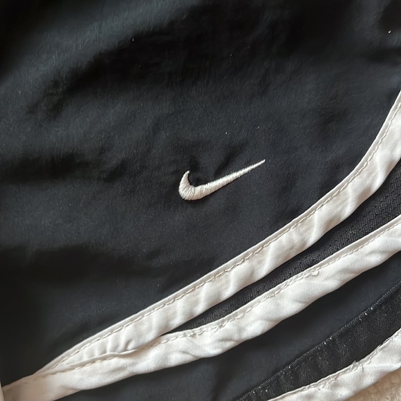 2 Nike shorts - Picture 3 of 5